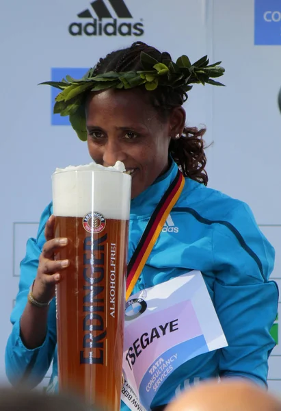 Tirfi tsegaye (Äthiopien) - 42. berlin marathon, berlin. — Stockfoto