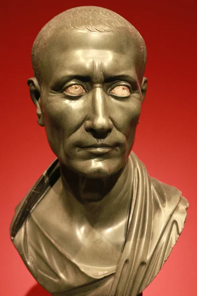 Caius Iulius Caesar mellszobra — Stock Fotó