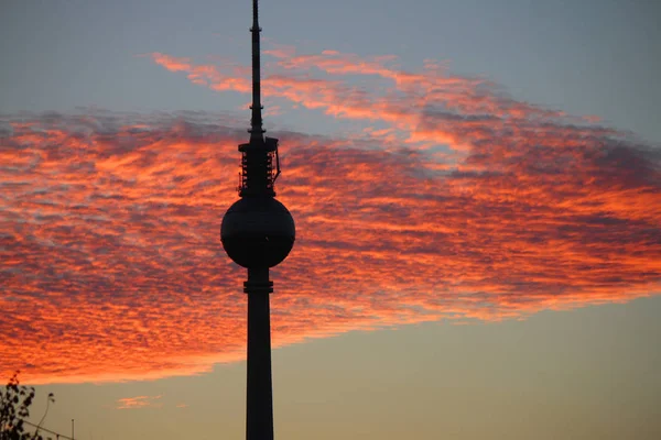 Berlin mitte mit dem fernsehturm, — Stockfoto