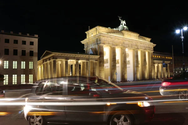 Puerta Brandeburgo por la noche — Foto de Stock