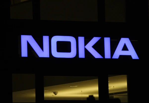 Logó, a márka "Nokia", Berlin. — Stock Fotó
