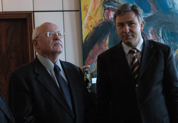 Michail Gorbatschow y Klaus Wowereit — Foto de Stock