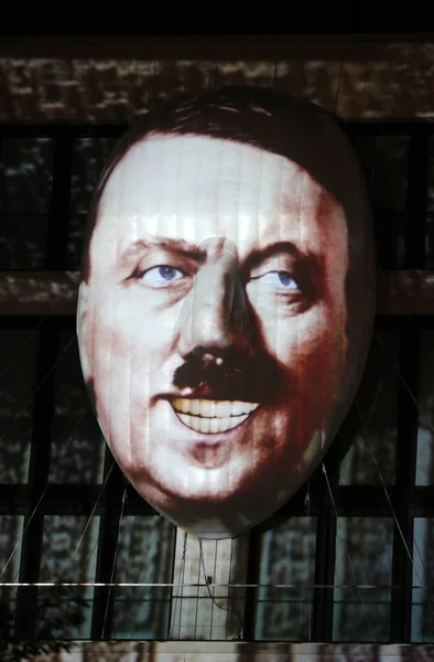 Portret van Adolf Hitler tijdens een installatie — Stockfoto