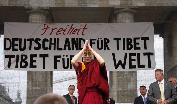 Dalai Lama tijdens een demonstratie — Stockfoto