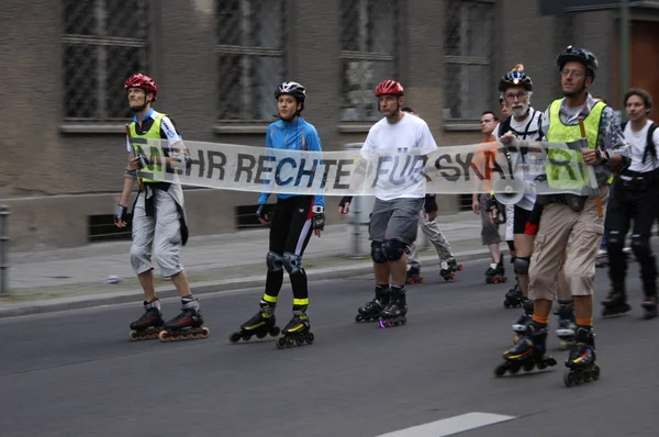 Plus de droits pour les patineurs — Photo