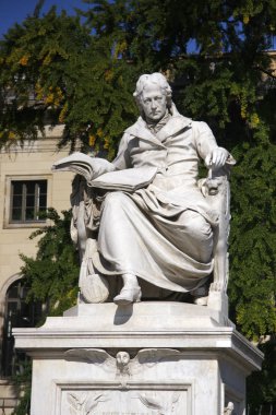 Wilhelm von Humboldt büstü