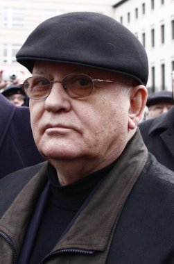 MichaiL Gorbaçov - eski Sovyet lideri toplantısı 