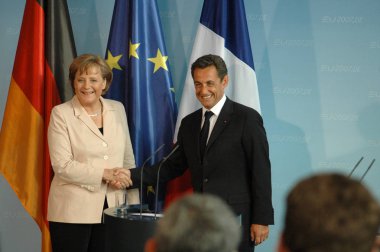 Angela Merkel Fransa Cumhurbaşkanı Nicolas Sarkozy ile 