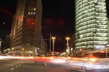  Potsdamer Platz gece zaman