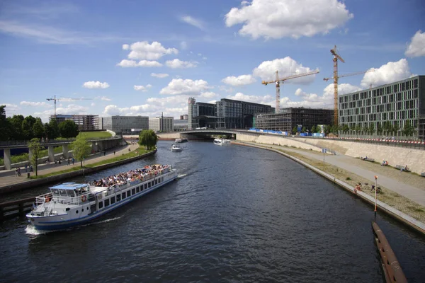 Vista de Berlín por el río Spree — Foto de Stock