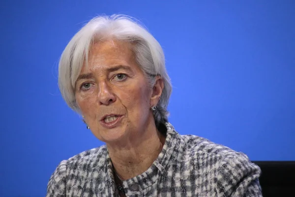Christine Lagarde tijdens een persconferentie — Stockfoto