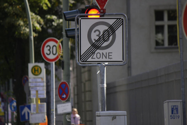 дорожные знаки Берлинца
