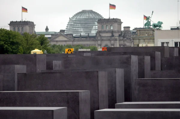 Holocaust Memorial op de dag van de officiële opening — Stockfoto