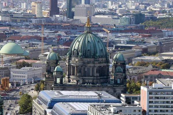 Luchtfoto foto van de "Berliner Dom" — Stockfoto