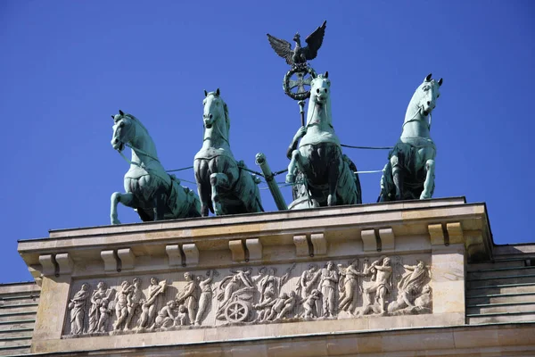 Kwadryga Bramę Brandenburską (Brandenburger Tor) — Zdjęcie stockowe