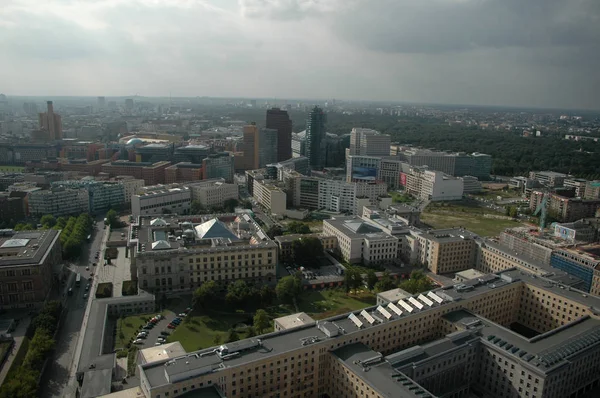 Luchtfoto van de skyline van Berlijn. — Stockfoto