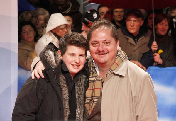 Juergen Tarrach dengan anaknya — Stok Foto