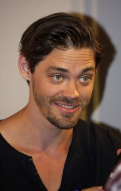 Aktör Tom Payne