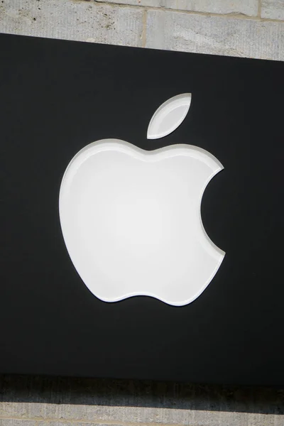 Logotipo da marca "Apple " — Fotografia de Stock