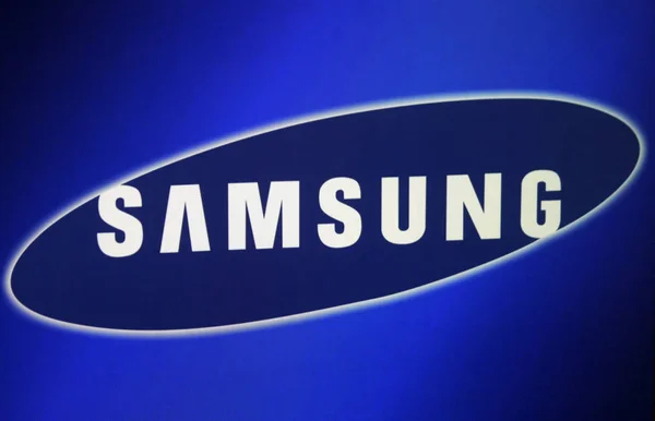 Tuotemerkin logo "Samsung ". — kuvapankkivalokuva