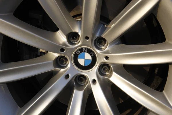 BMW logo on wheel — Stock Photo, Image