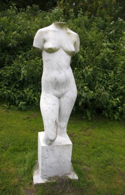 Dişi Gövde heykel