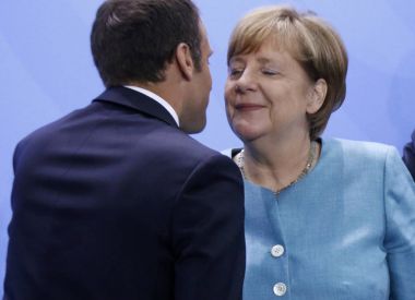 Emmanuel Macron ve Angela Merkel