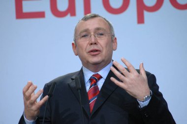 Alfred Gusenbauer bir toplantıda