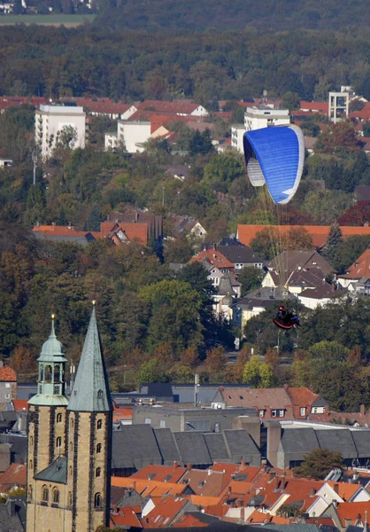 Október 2011 Goslar Egy Siklóernyővel Városra Goslar Németország — Stock Fotó