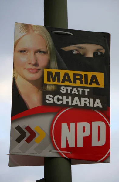 "Maria zamiast szariat "prawicowej partii ekstremistów" NPD" — Zdjęcie stockowe