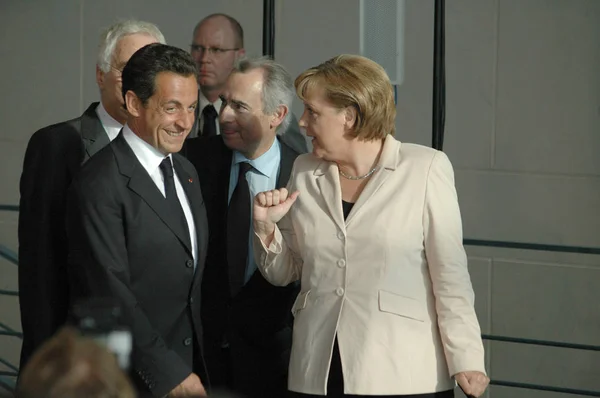 Ангела Меркель з Ніколя Саркозі — стокове фото