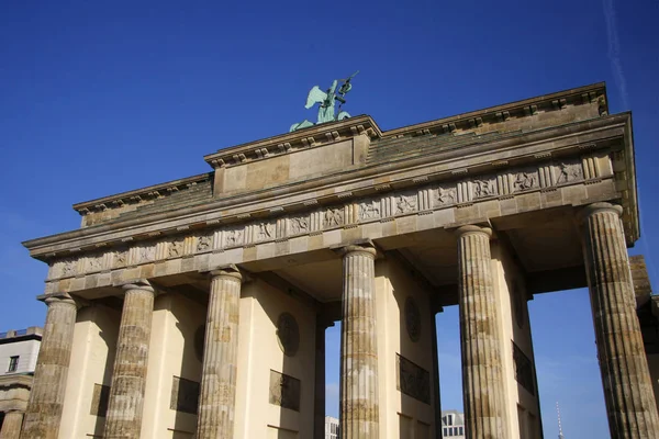 Brandenburger Tor in Berlin — Stockfoto