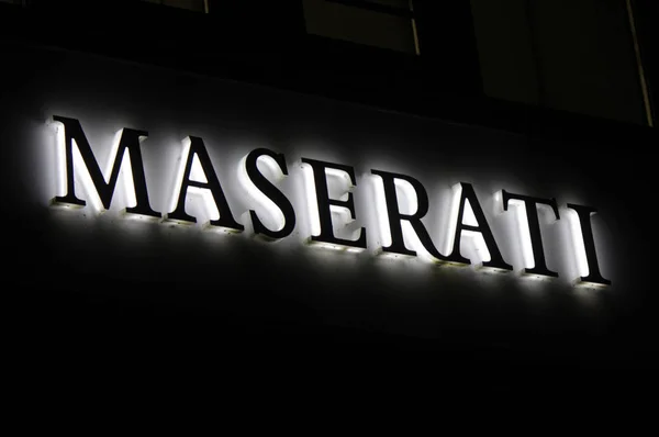 Logo de la marca "Maserati " — Foto de Stock