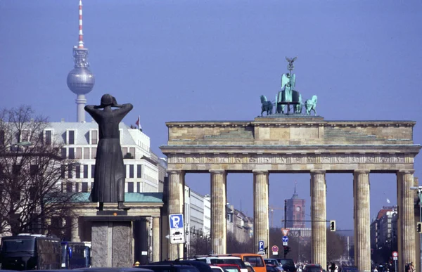 Puerta de Brandeburgo en Berlín — Foto de Stock