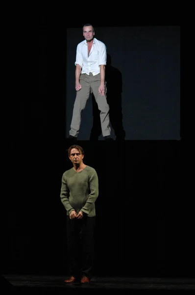 Ingo Huelsmann, Sven Lehmann - Producción teatral "Fausto - la tragedia la segunda parte " — Foto de Stock