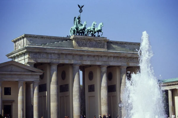 Puerta de Brandeburgo en Berlín — Foto de Stock