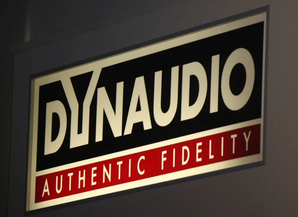 Logo de la marca "Dynaudio " — Foto de Stock