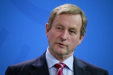 Enda Kenny - toplantı, Almanya Başbakanı