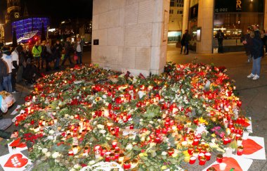 Keder ve sempati İslam terörist saldırıdan sonra işareti