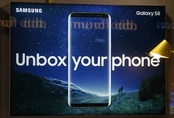 Logotipo da marca "Samsung Galaxy S8 " — Fotografia de Stock