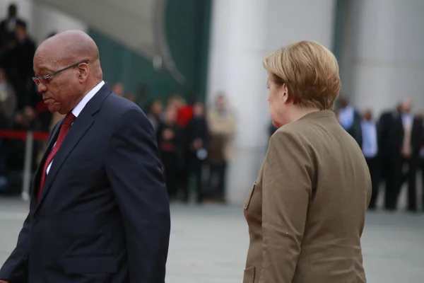 Güney Afrika başkanı ile görüşme, Almanya Başbakanı — Stok fotoğraf