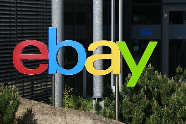 Logó, a márka "Ebay" — Stock Fotó