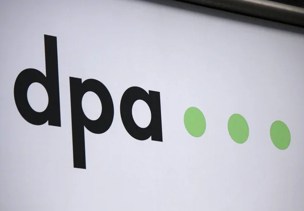 Logo der Marke dpa — Stockfoto