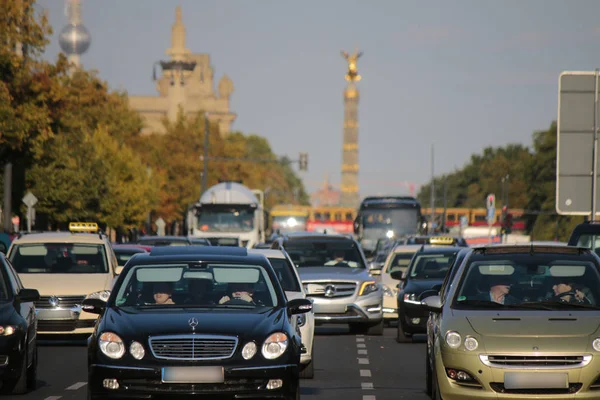 Ruch na autostradzie Berlin — Zdjęcie stockowe