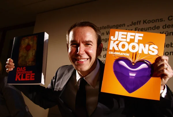 artist Jeff Koons