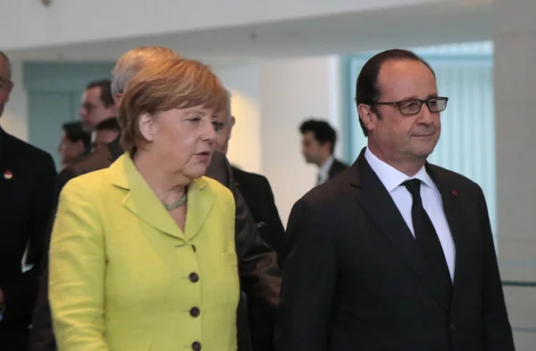 Angela Merkel, Francois Hollande — Stockfoto