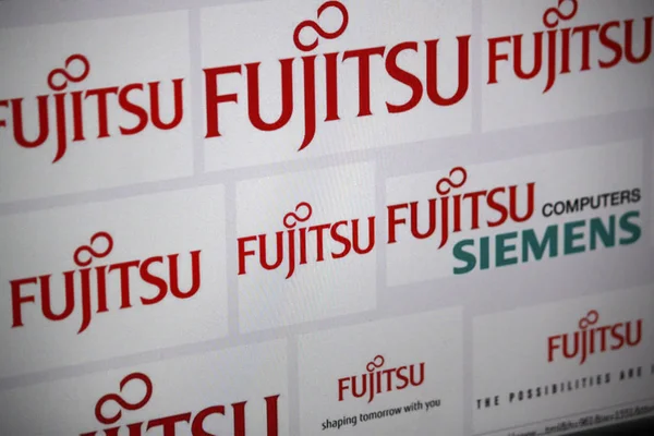 Zeichen logo "fujitsu" — Stockfoto