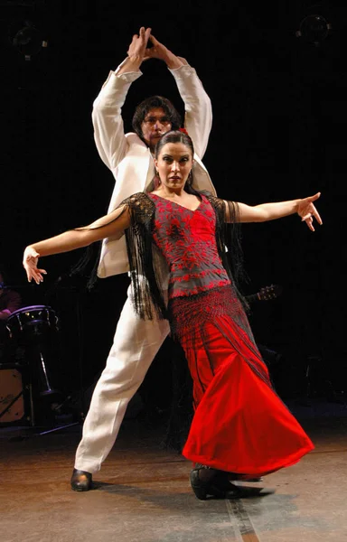 Ballerini Rosalia Moreno e Luis de Luis — Foto Stock