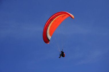 maceracı sporcu yamaç paraşütü