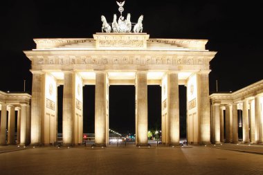 Berlin 'de Brandenburg kapısı